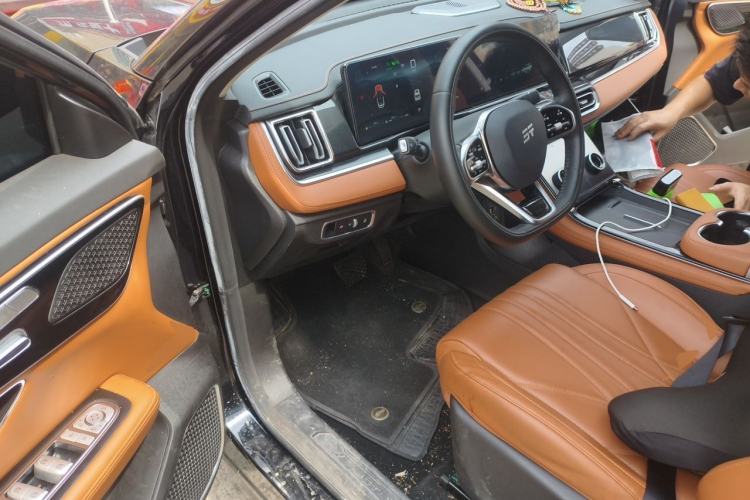 Used JETOUR Shanhai L7 2024 1.5T 120 km MAX 7-Seater Driver Seat