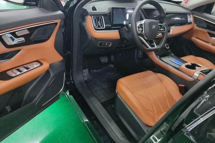 Used JETOUR Shanhai L7 2024 1.5T 120km MAX 5-Seater Driver Seat