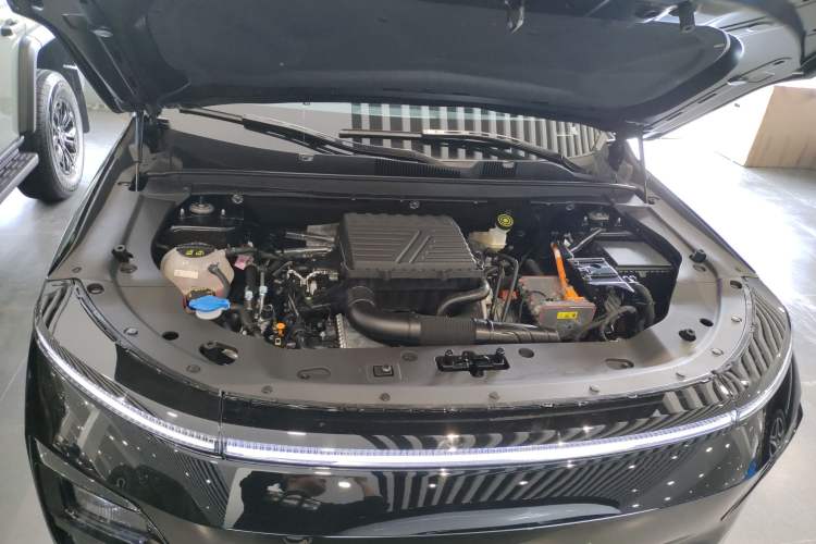 Used JETOUR Shanhai L7 2024 1.5T 120km MAX 5-Seater Engine Bay