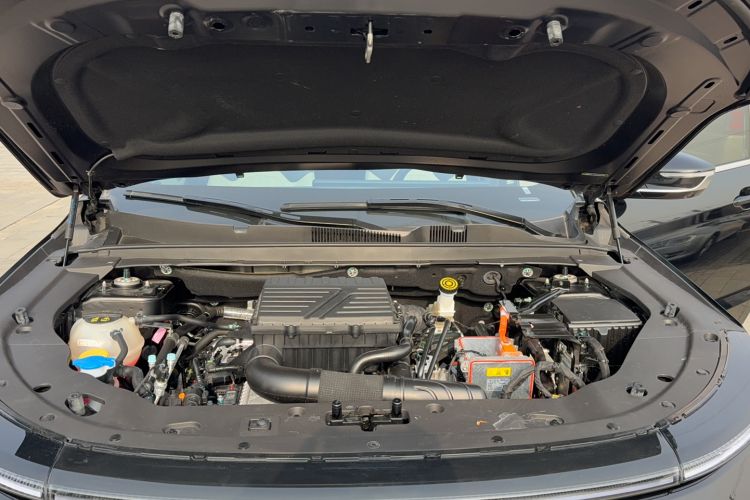Used JETOUR Shanhai L7 2024 1.5T 120 km MAX 7-Seater Engine Bay
