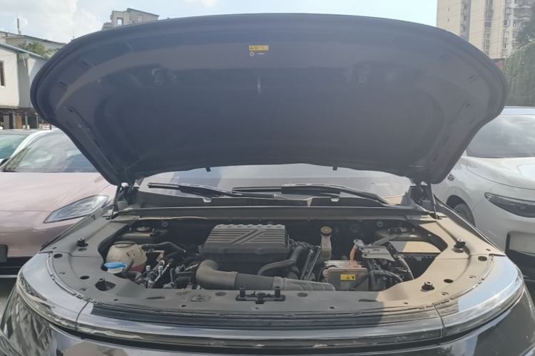 Used JETOUR Shanhai L7 2024 1.5T 120 km MAX 7-Seater Engine Bay