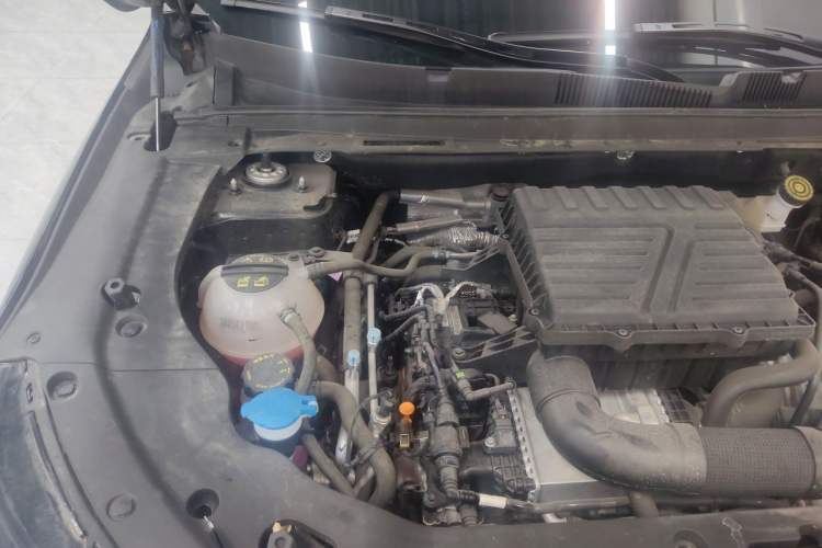 Used JETOUR Shanhai L7 2024 1.5T 120km MAX+ 7-Seater Engine Bay Right