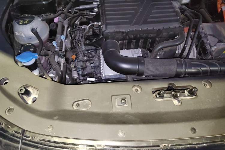 Used JETOUR Shanhai L7 2024 1.5T 120km MAX 5-Seater Engine Bay Right