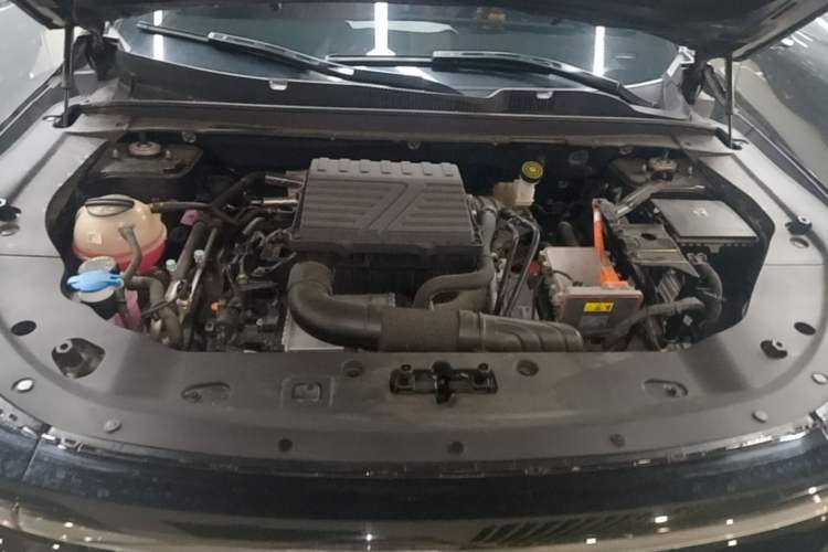 Used JETOUR Shanhai L7 2024 1.5T 120km MAX 5-Seater Engine Bay