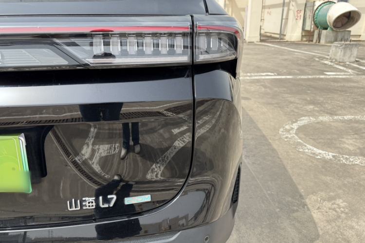 Used JETOUR Shanhai L7 2024 1.5T 120km MAX 5-Seater Exterior 6