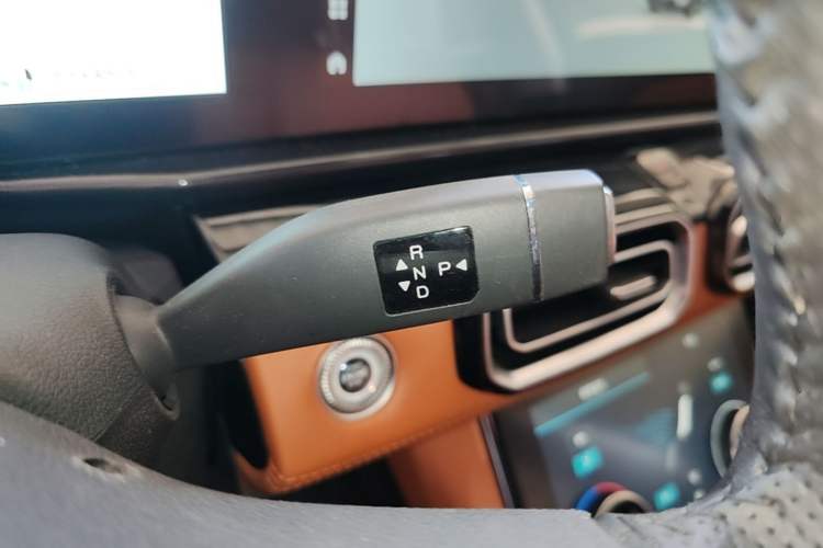 Used JETOUR Shanhai L7 2024 1.5T 120km MAX 5-Seater Gear Lever