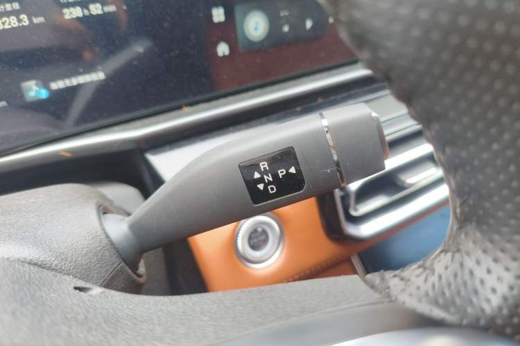 Used JETOUR Shanhai L7 2024 1.5T 120 km MAX 7-Seater Gear Lever