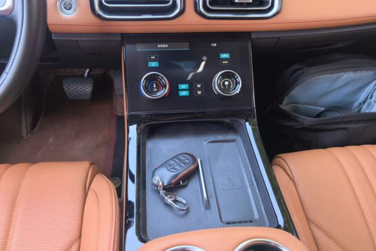Used JETOUR Shanhai L7 2024 1.5T 120 km MAX 7-Seater Gear Lever