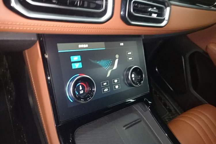Used JETOUR Shanhai L7 2024 1.5T 120km MAX 5-Seater Gear Lever