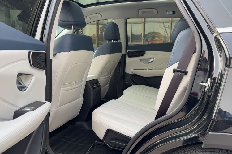 Used JETOUR Shanhai L7 2024 1.5T 120 km MAX 7-Seater Interior 2