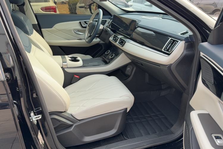 Used JETOUR Shanhai L7 2024 1.5T 120 km MAX 7-Seater Interior 3