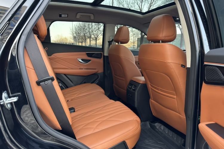 Used JETOUR Shanhai L7 2024 1.5T 120 km MAX 7-Seater Interior 4