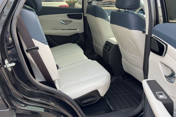 Used JETOUR Shanhai L7 2024 1.5T 120 km MAX 7-Seater Interior 5