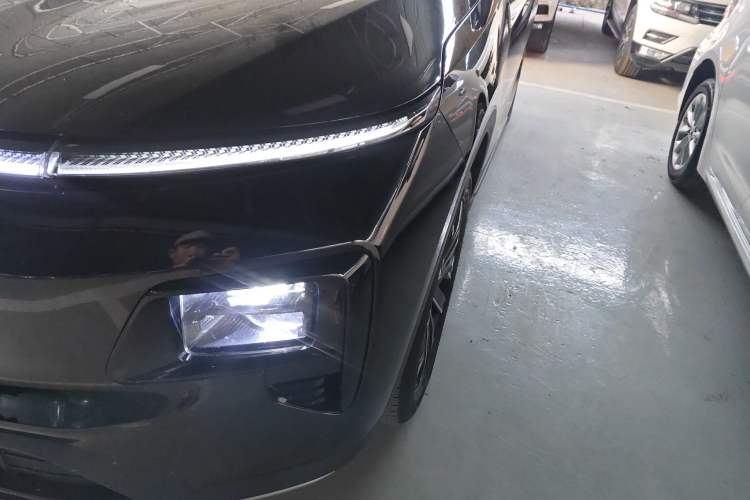 Used JETOUR Shanhai L7 2024 1.5T 120km MAX 5-Seater Left Front Headlight