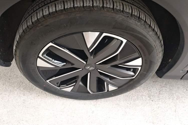 Used JETOUR Shanhai L7 2024 1.5T 120 km MAX+ 5-seater Left Front Wheel Hub