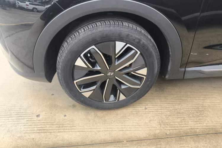 Used JETOUR Shanhai L7 2024 1.5T 120 km MAX+ 5-seater Left Front Wheel Hub