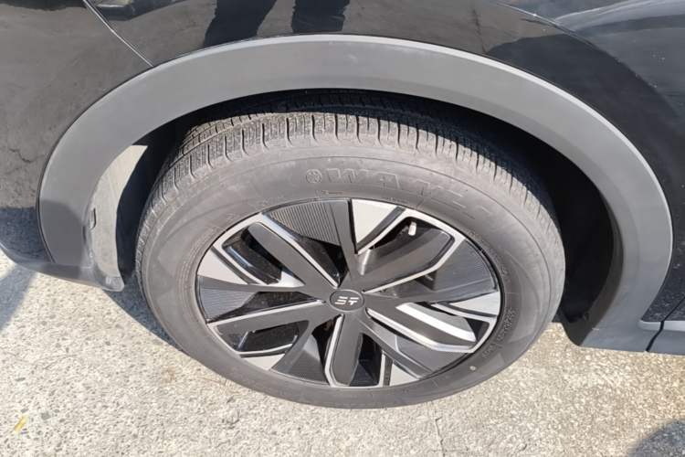 Used JETOUR Shanhai L7 2024 1.5T 120 km MAX 7-Seater Left Front Wheel Hub