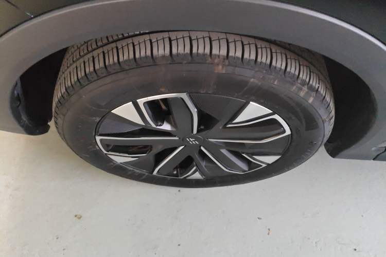 Used JETOUR Shanhai L7 2024 1.5T 120km MAX 5-Seater Left Front Wheel Hub