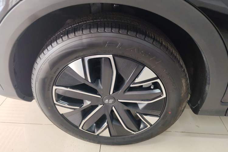 Used JETOUR Shanhai L7 2024 1.5T 120km MAX 5-Seater Left Front Wheel Hub