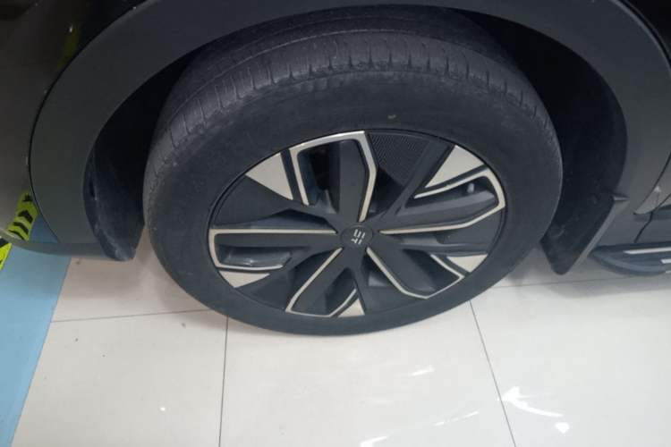 Used JETOUR Shanhai L7 2024 1.5T 120km MAX 5-Seater Left Front Wheel Hub