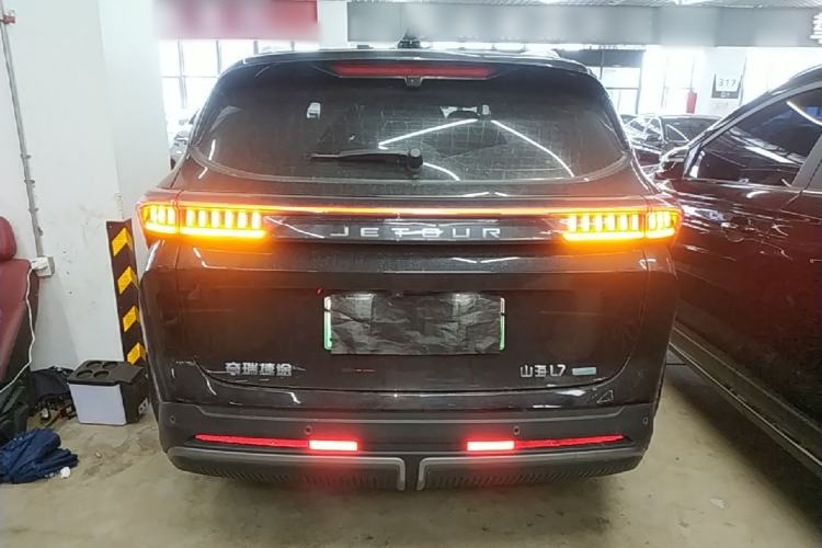 Used JETOUR Shanhai L7 2024 1.5T 120km MAX 5-Seater Rear