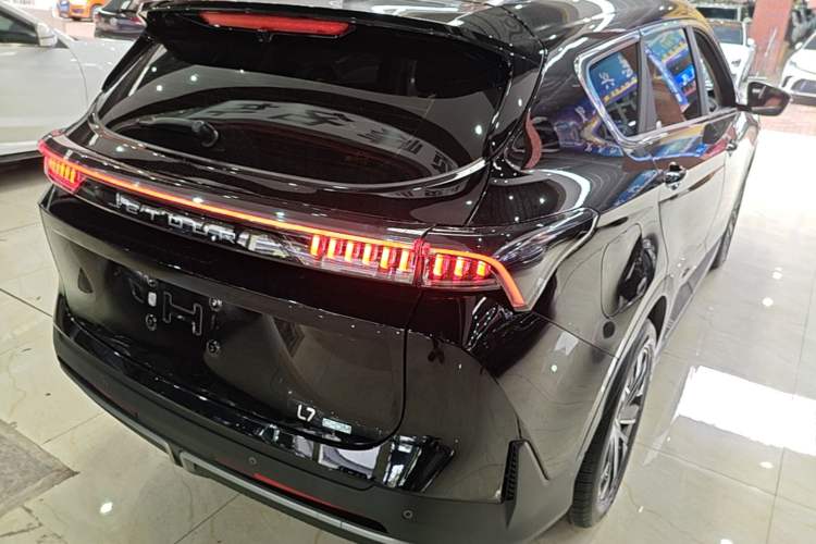 Used JETOUR Shanhai L7 2024 1.5T 120km MAX 5-Seater Rear Right 45 Deg