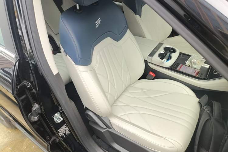 Used JETOUR Shanhai L7 2024 1.5T 120km MAX 5-Seater Right Front Seat