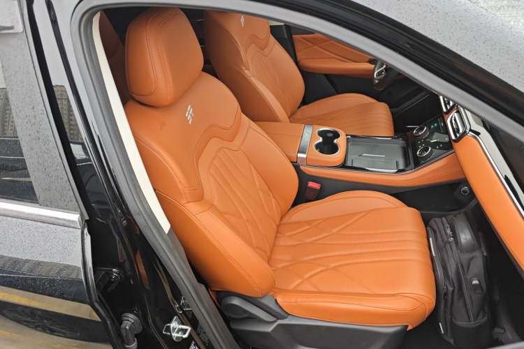 Used JETOUR Shanhai L7 2024 1.5T 120 km MAX 7-Seater Right Front Seat