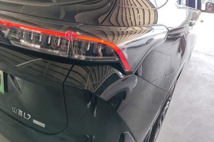 Used JETOUR Shanhai L7 2024 1.5T 120km MAX 5-Seater Right Rear Taillight