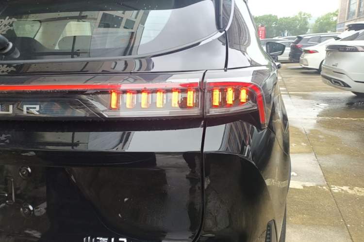 Used JETOUR Shanhai L7 2024 1.5T 120km MAX 5-Seater Right Rear Taillight