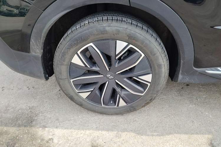 Used JETOUR Shanhai L7 2024 1.5T 120 km MAX 7-Seater Right Rear Wheel Hub