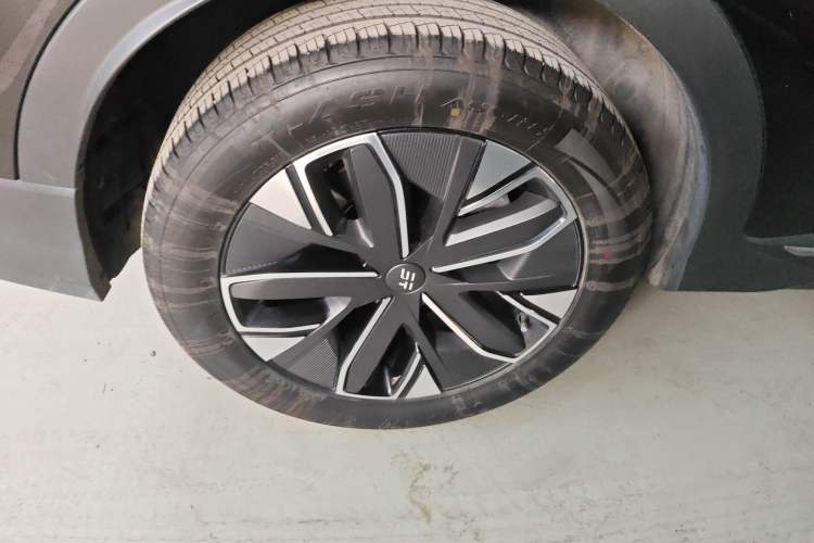 Used JETOUR Shanhai L7 2024 1.5T 120km MAX 5-Seater Right Rear Wheel Hub