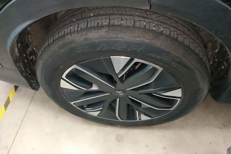 Used JETOUR Shanhai L7 2024 1.5T 120km MAX 5-Seater Right Rear Wheel Hub
