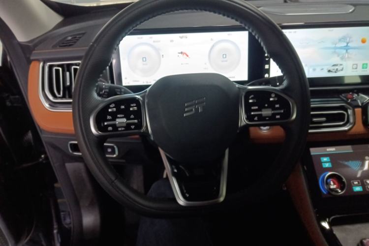Used JETOUR Shanhai L7 2024 1.5T 120km MAX 5-Seater Steering Wheel