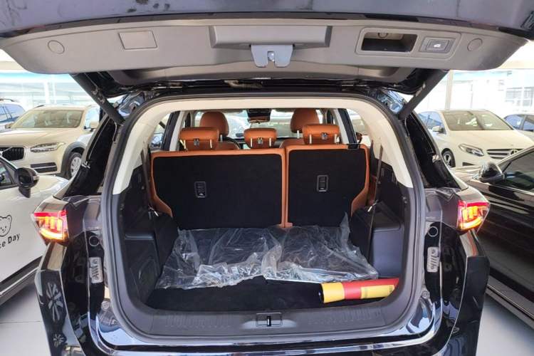 Used JETOUR Shanhai L7 2024 1.5T 120km MAX+ 7-Seater Trunk