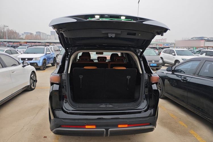 Used JETOUR Shanhai L7 2024 1.5T 120 km MAX 7-Seater Trunk