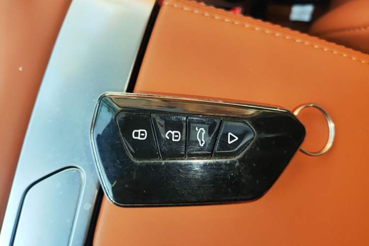 Used JETOUR Shanhai L7 2024 1.5T 120km MAX+ 7-Seater Vehicle Key