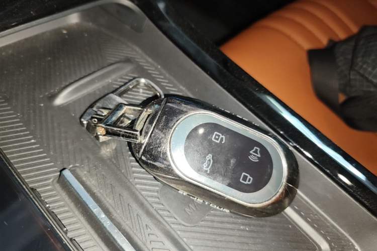 Used JETOUR Shanhai L7 2024 1.5T 120km MAX 5-Seater Vehicle Key