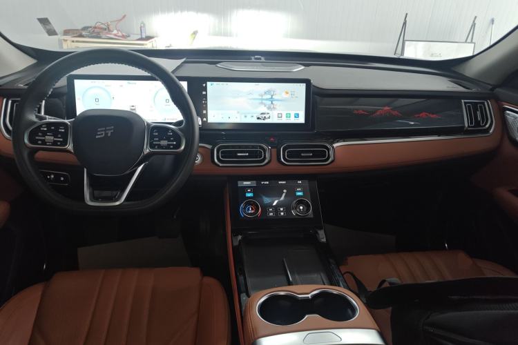 Used JETOUR Shanhai L7 2024 1.5T 120km ULTRA 7-Seater Center Console