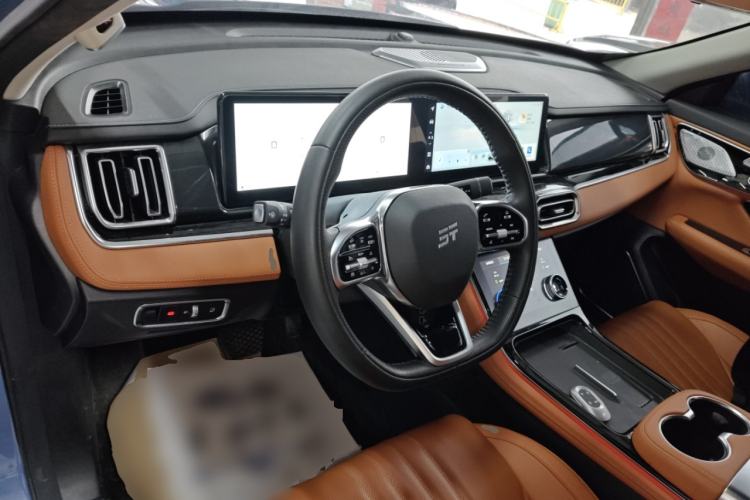 Used JETOUR Shanhai L7 2024 1.5T 120km ULTRA 7-Seater Center Console