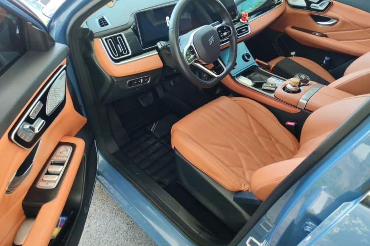 Used JETOUR Shanhai L7 2024 1.5T 120km ULTRA 7-Seater Driver Seat