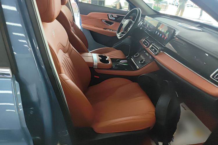 Used JETOUR Shanhai L7 2024 1.5T 120km MAX+ 7-Seater Right Front Seat
