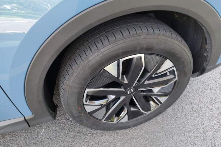 Used JETOUR Shanhai L7 2024 1.5T 120km ULTRA 7-Seater Right Front Wheel Hub