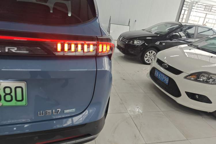 Used JETOUR Shanhai L7 2024 1.5T 120km ULTRA 7-Seater Right Rear Taillight