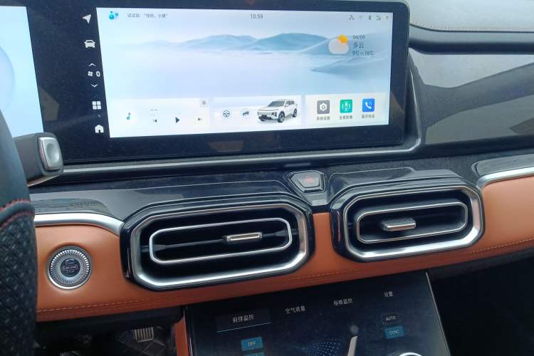 Used JETOUR Shanhai L7 2024 1.5T 120km ULTRA 7-Seater Audio And AC Panel