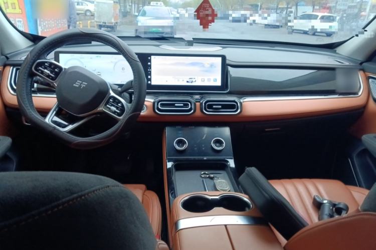 Used JETOUR Shanhai L7 2024 1.5T 120km ULTRA 7-Seater Center Console