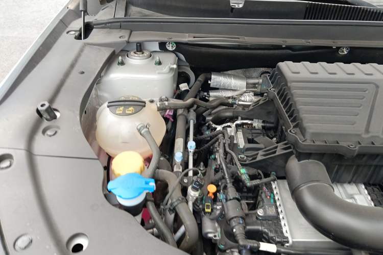 Used JETOUR Shanhai L7 2024 1.5T 120km ULTRA 7-Seater Engine Bay Right