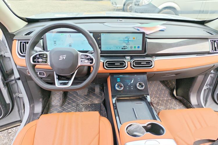 Used JETOUR Shanhai L7 2024 1.5T 120km MAX 5-Seater Center Console