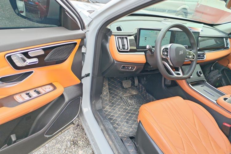 Used JETOUR Shanhai L7 2024 1.5T 120km MAX 5-Seater Driver Seat