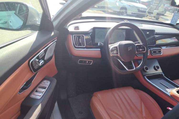Used JETOUR Shanhai L7 2024 1.5T 120km ULTRA 7-Seater Driver Seat